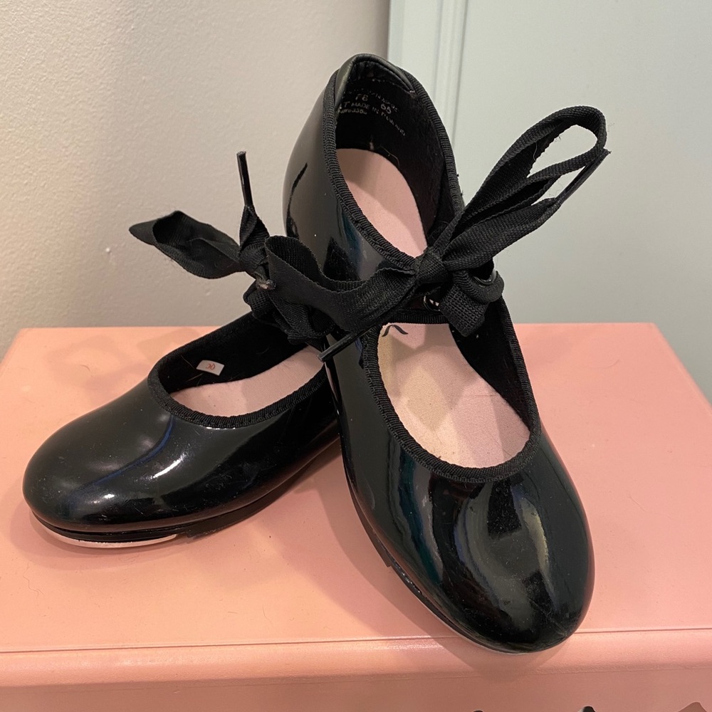 Capezio Black Tyette Jr. Tap Shoes